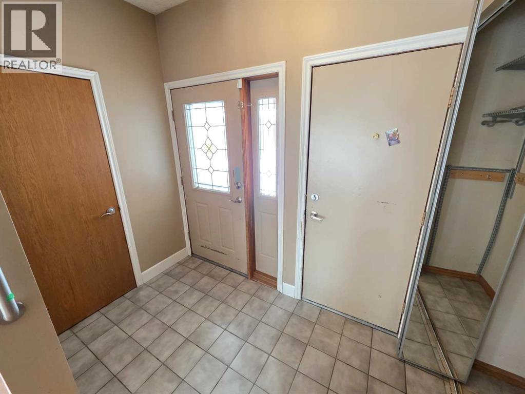 52 Sunvale Mews Se, Calgary, Alberta  T2X 2P4 - Photo 2 - A2288256