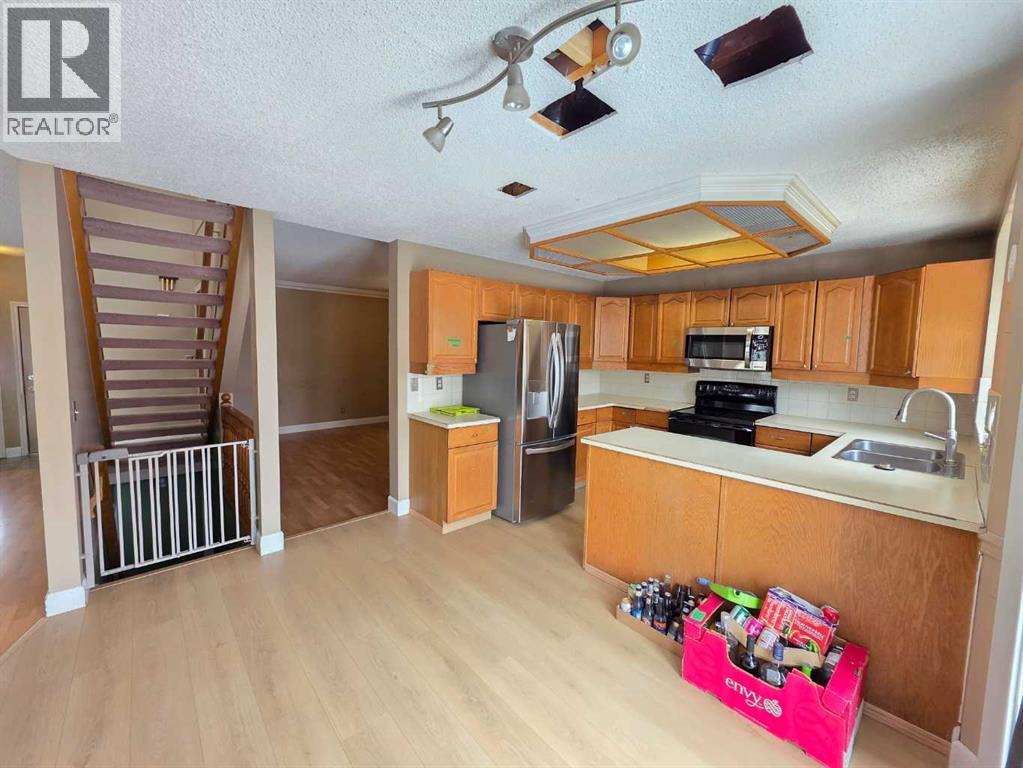 52 Sunvale Mews Se, Calgary, Alberta  T2X 2P4 - Photo 11 - A2288256