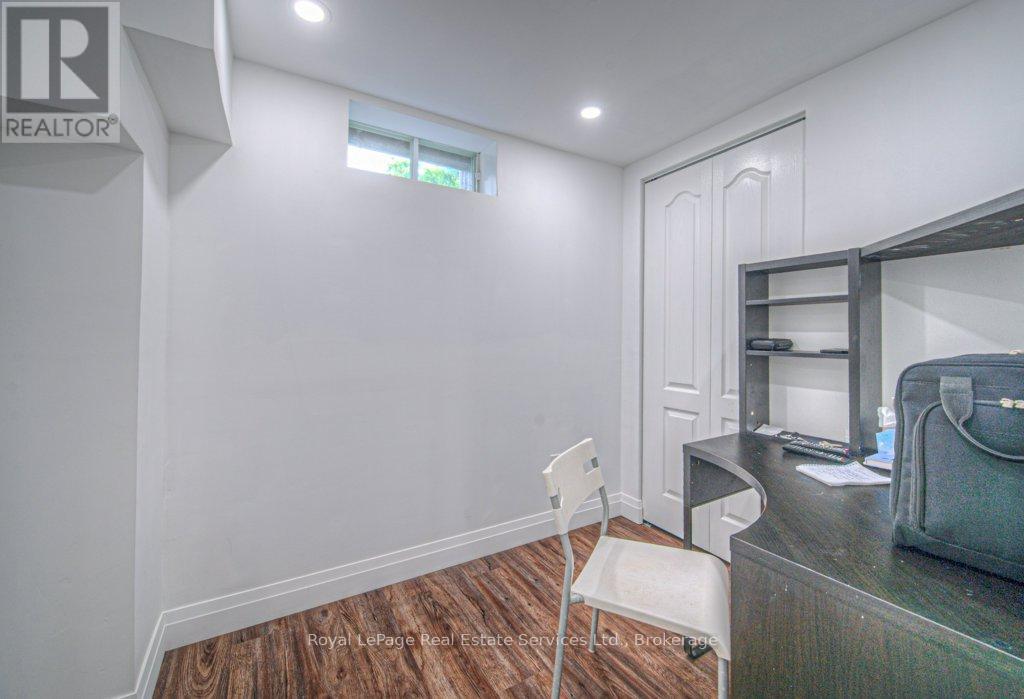 92 Adam Street, Cambridge, Ontario  N3C 2K6 - Photo 32 - X12417861