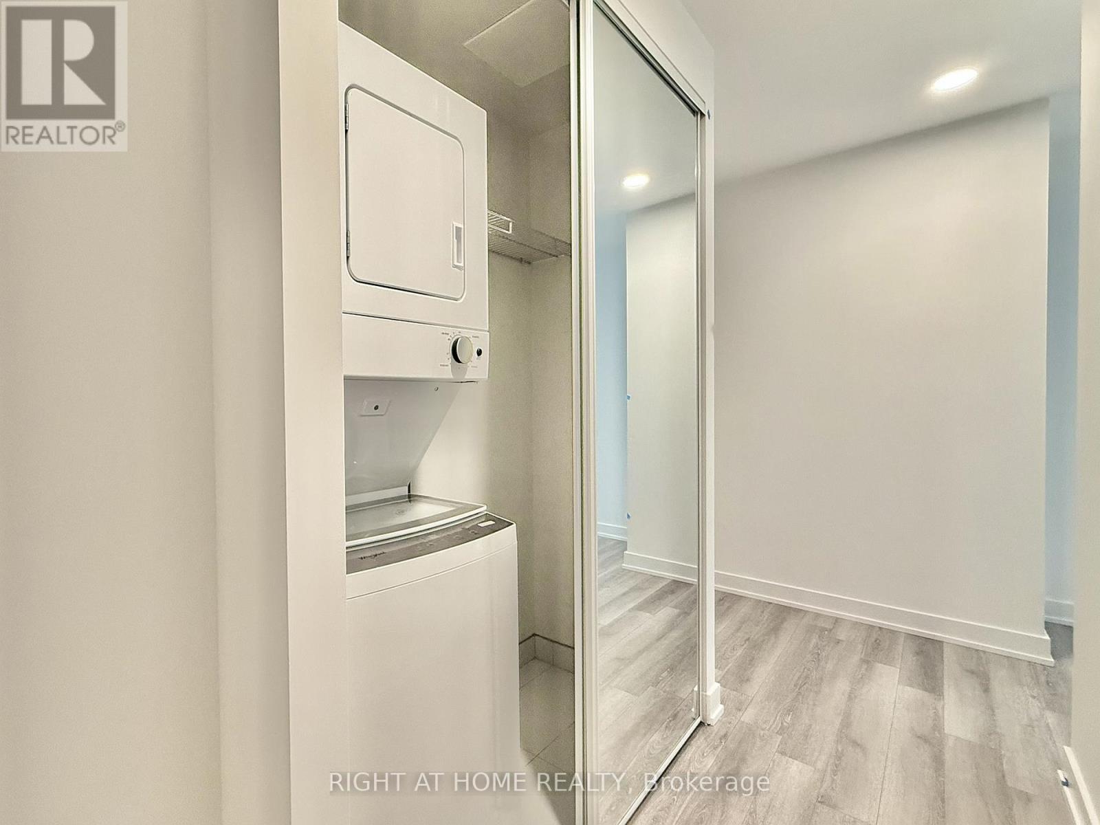 3306 - 238 Simcoe Street, Toronto, Ontario  M5T 0E2 - Photo 13 - C12821532