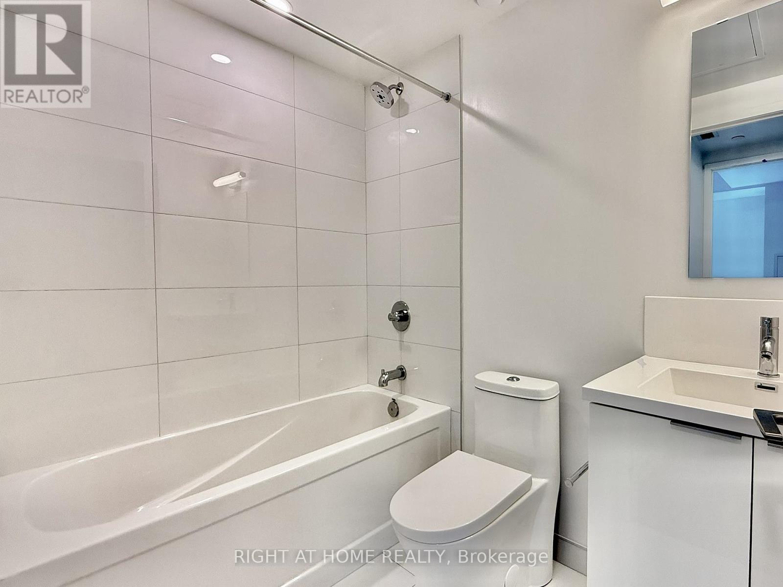 3306 - 238 Simcoe Street, Toronto, Ontario  M5T 0E2 - Photo 14 - C12821532
