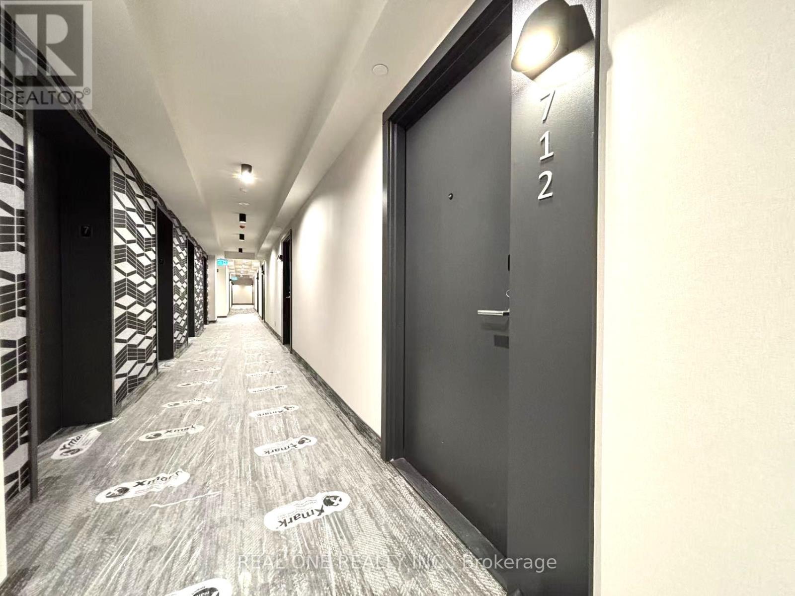 712 - 180 Front Street E, Toronto, Ontario  M5A 0K9 - Photo 2 - C12821536