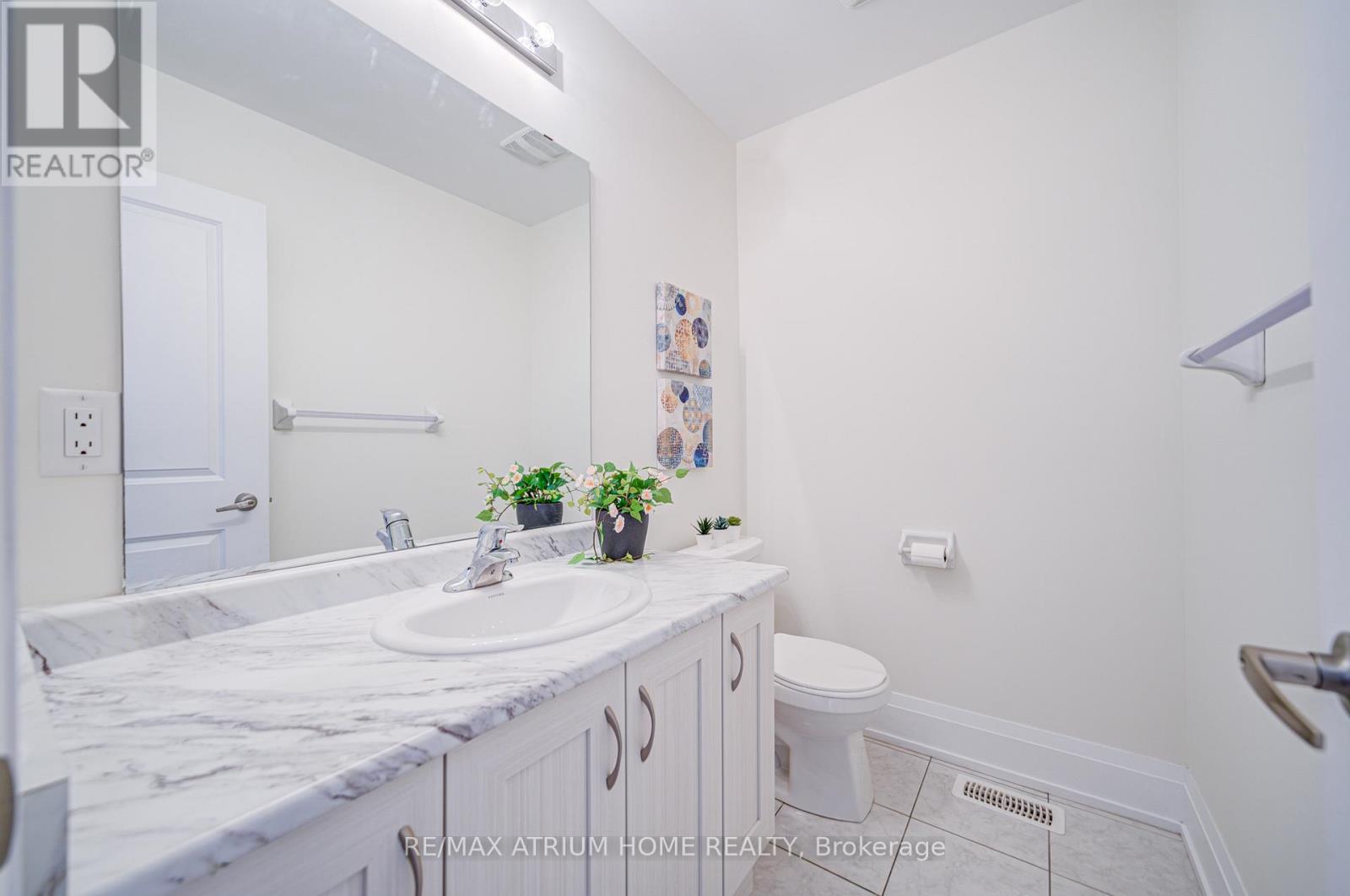 252b Finch Avenue E, Toronto, Ontario  M2N 0K3 - Photo 11 - C12821548