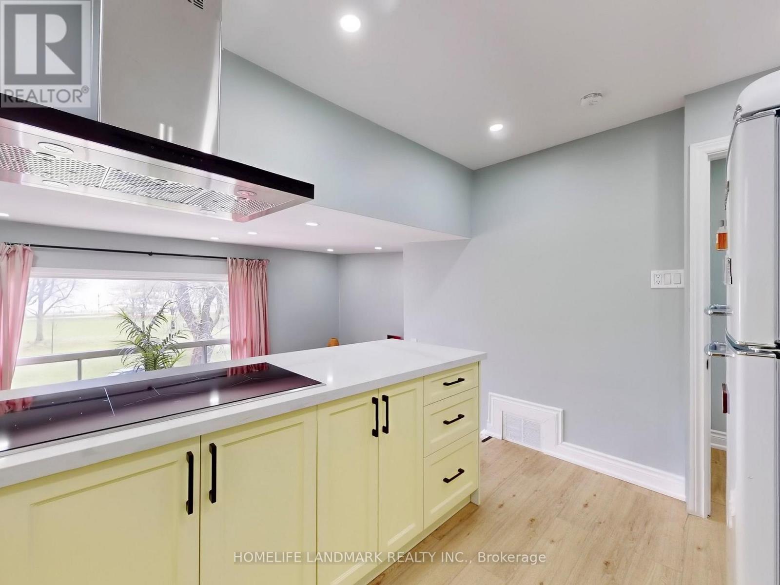 Second Floor - 24 Kewbeach Avenue, Toronto, Ontario  M4L 1B7 - Photo 11 - E12821530