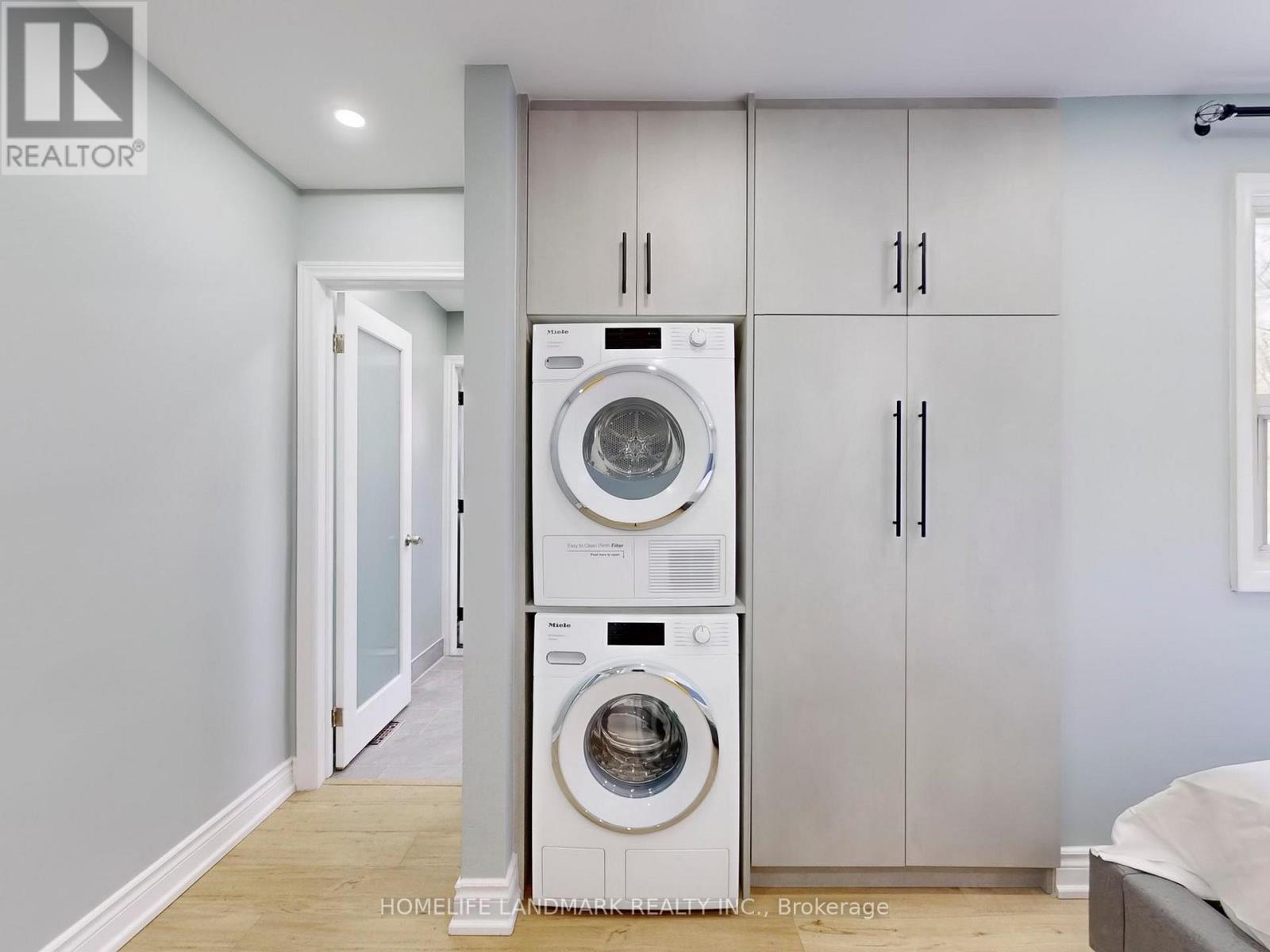 Second Floor - 24 Kewbeach Avenue, Toronto, Ontario  M4L 1B7 - Photo 14 - E12821530