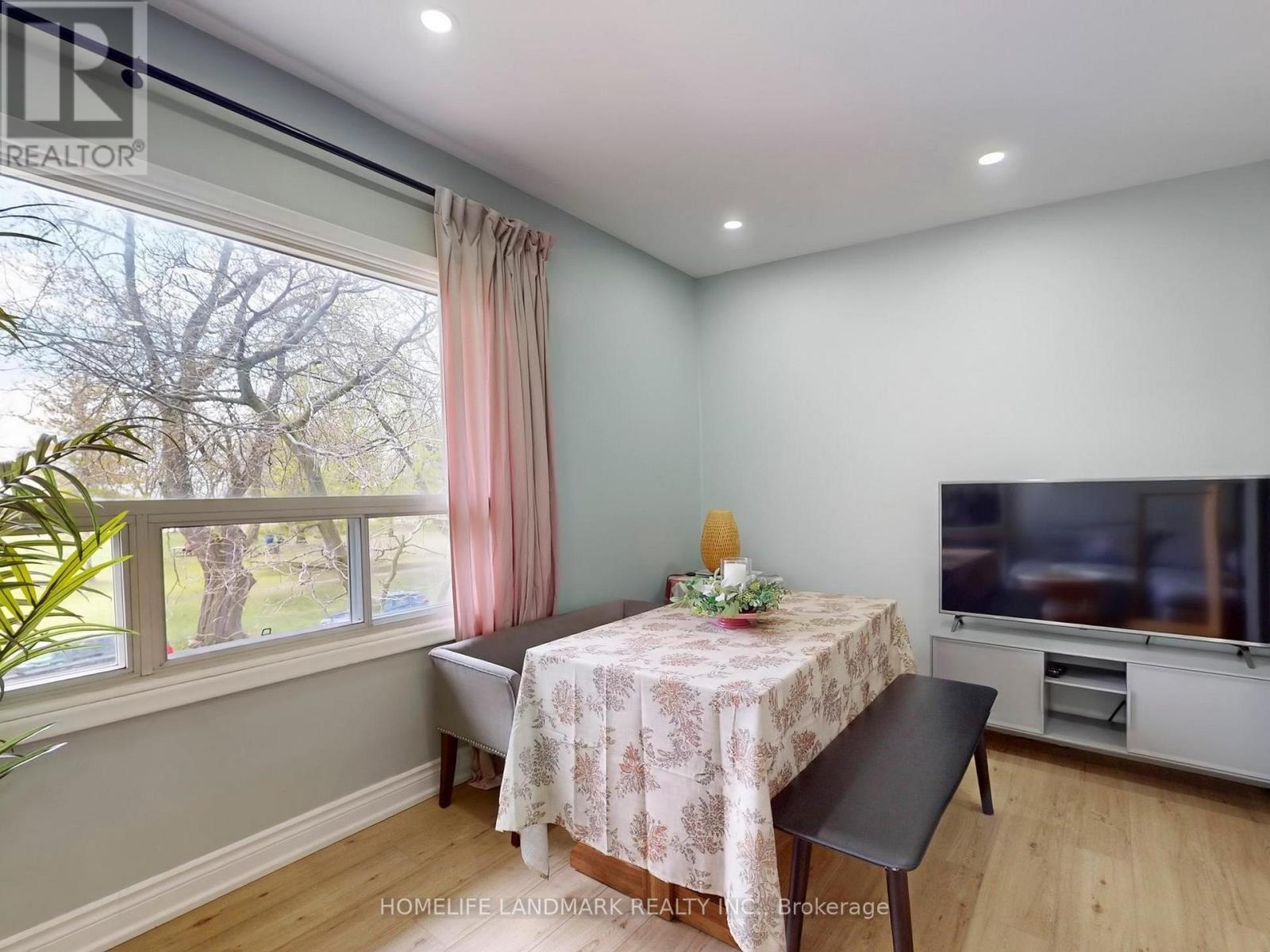 Second Floor - 24 Kewbeach Avenue, Toronto, Ontario  M4L 1B7 - Photo 7 - E12821530