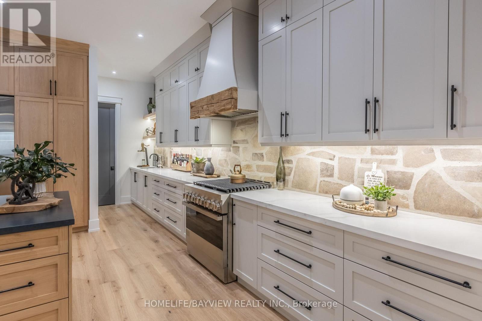 17 Jasmine Crescent, Whitchurch-Stouffville, Ontario  L4A 3H4 - Photo 14 - N12821554