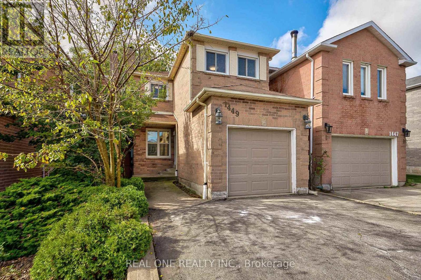 1449 Eddie Shain Drive, Oakville, Ontario  L6J 7C3 - Photo 3 - W12821526