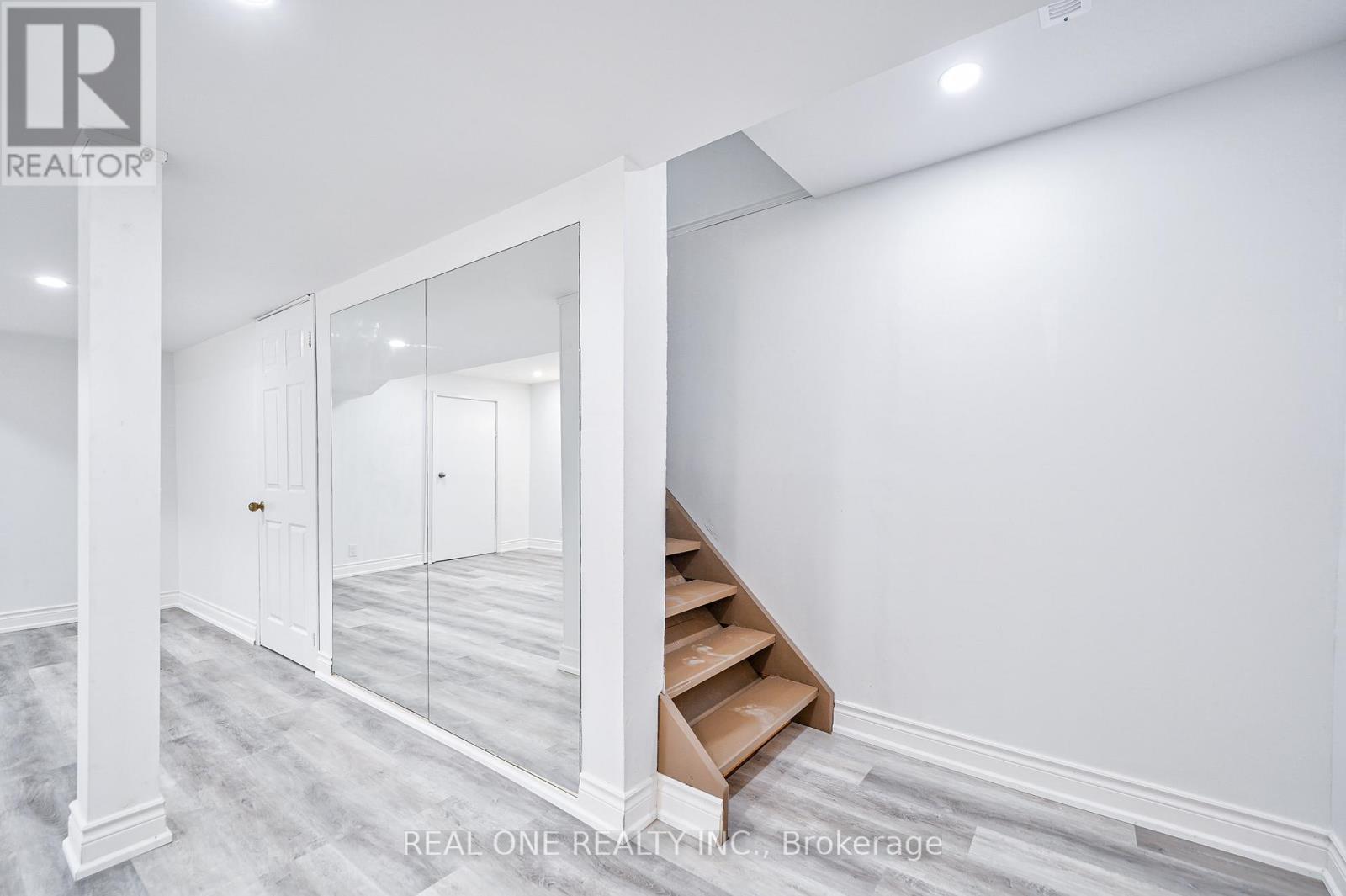 1449 Eddie Shain Drive, Oakville, Ontario  L6J 7C3 - Photo 35 - W12821526