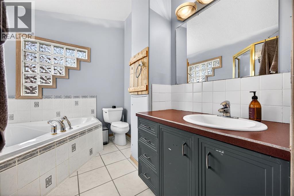 4 Champion Road, Carstairs, Alberta  T0M 0N0 - Photo 25 - A2288886