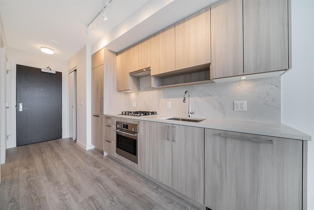 2904 13350 Central Avenue, Surrey, British Columbia  V3T 0S1 - Photo 9 - R3075179