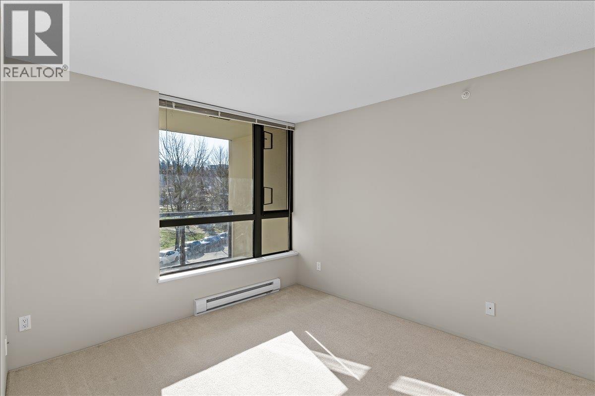 303 3588 Crowley Drive, Vancouver, British Columbia  V5R 6H3 - Photo 12 - R3093771