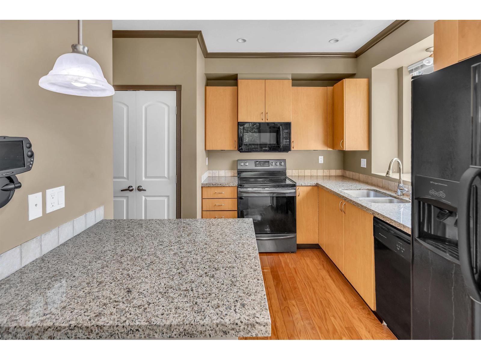 312 33485 South Fraser Way, Abbotsford, British Columbia  V2S 8P9 - Photo 9 - R3093062