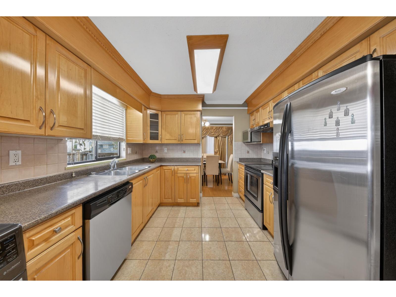 7351 141a Street, Surrey, British Columbia  V3W 7L3 - Photo 12 - R3092724