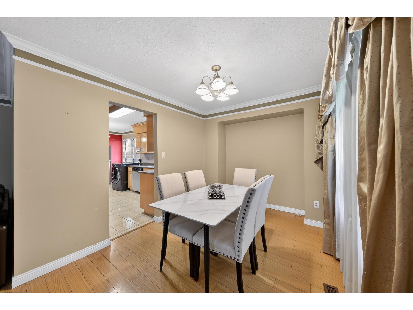 7351 141a Street, Surrey, British Columbia  V3W 7L3 - Photo 9 - R3092724