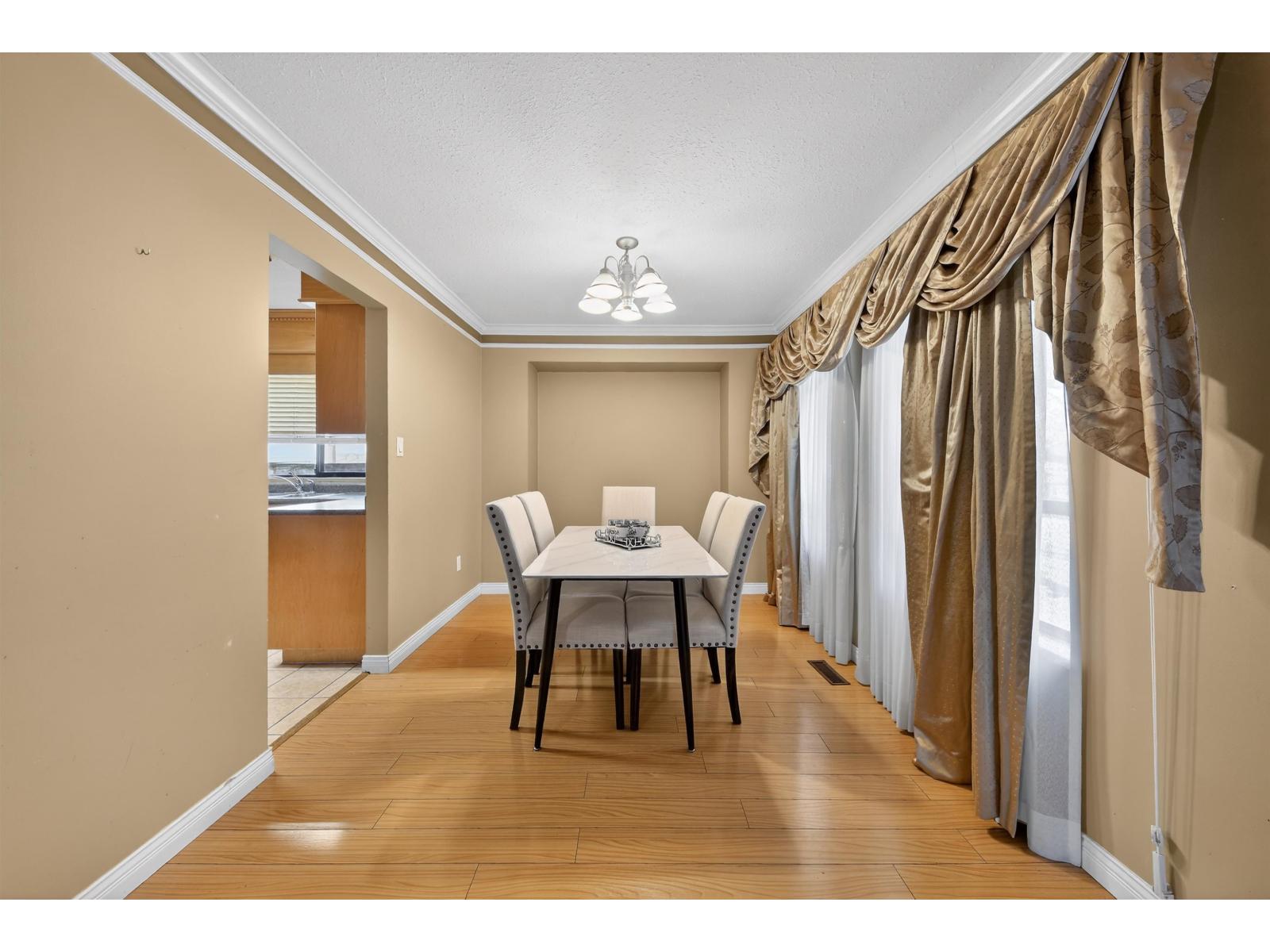 7351 141a Street, Surrey, British Columbia  V3W 7L3 - Photo 8 - R3092724