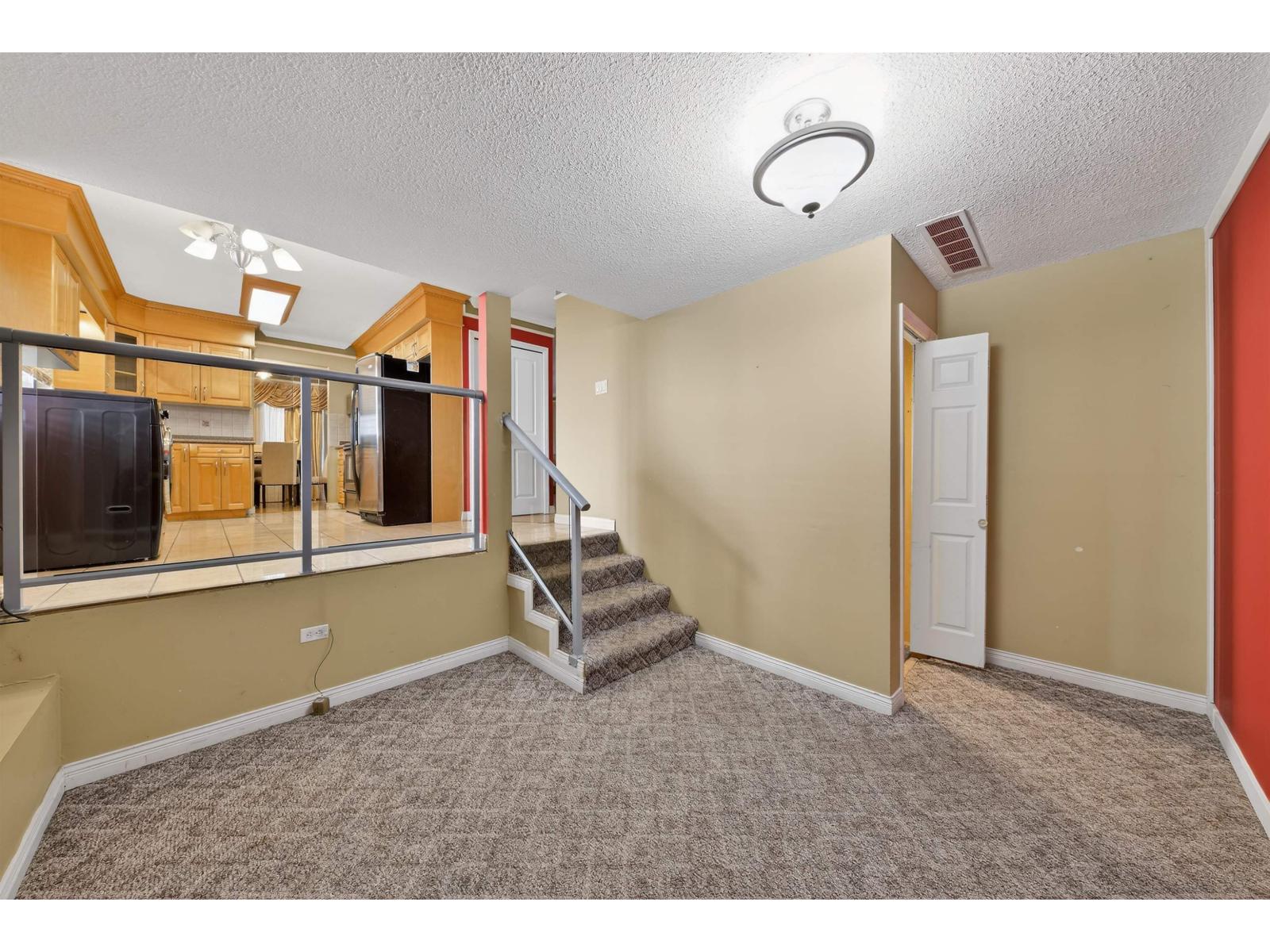 7351 141a Street, Surrey, British Columbia  V3W 7L3 - Photo 14 - R3092724