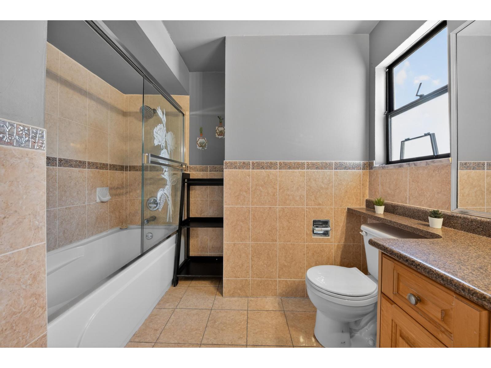 7351 141a Street, Surrey, British Columbia  V3W 7L3 - Photo 21 - R3092724