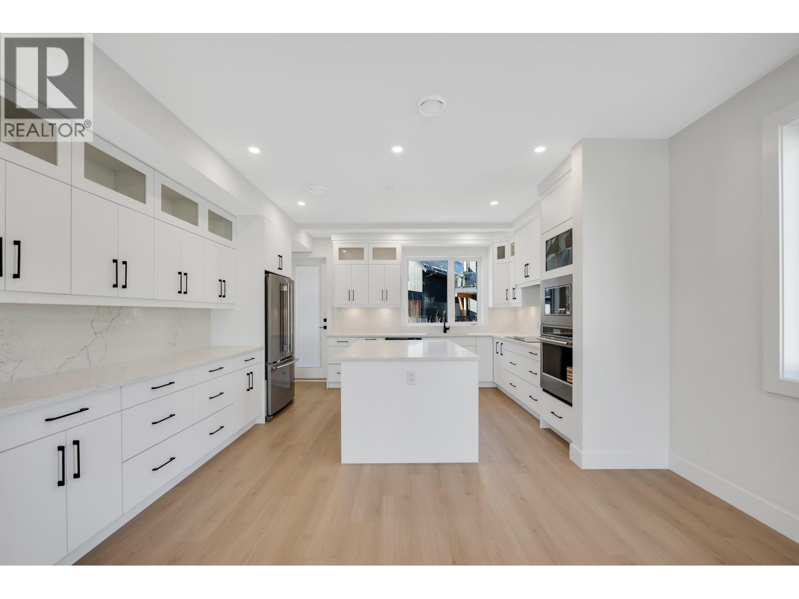 1004 Phare Crescent, Pemberton, British Columbia  V0N 0A7 - Photo 18 - R3093738