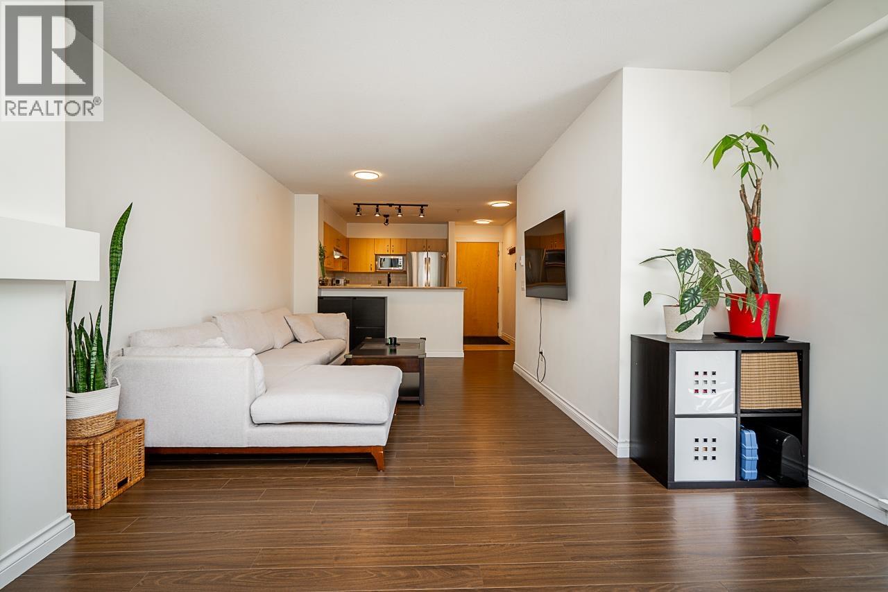 217 801 Klahanie Drive, Port Moody, British Columbia  V3H 5K4 - Photo 13 - R3077266