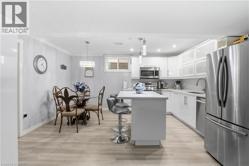 29 Chipman Avenue, Hamilton, Ontario  L9A 2S9 - Photo 15 - 40807202