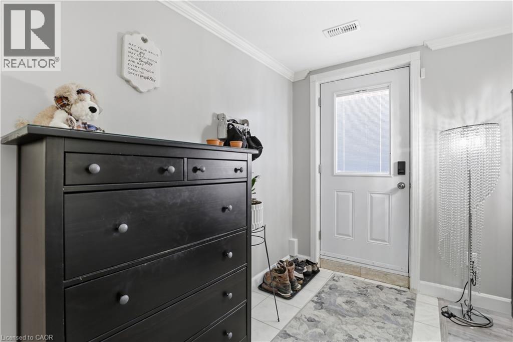 29 Chipman Avenue, Hamilton, Ontario  L9A 2S9 - Photo 4 - 40807202