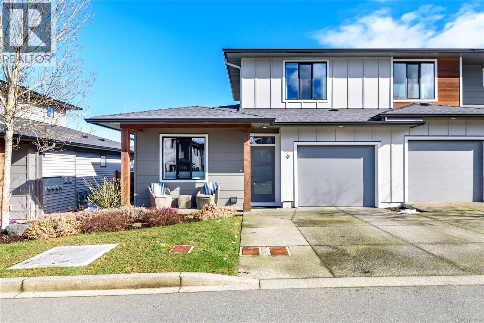 9 2607 Kendal Ave, Cumberland, British Columbia