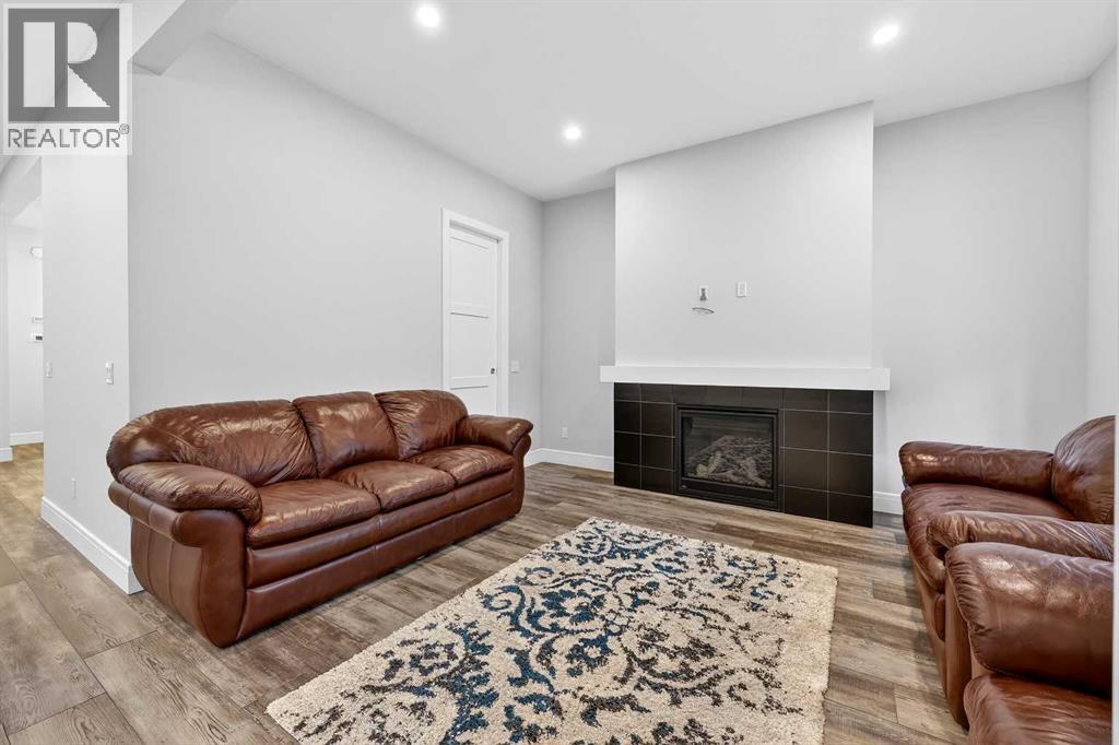 95 Rock Lake View Nw, Calgary, Alberta  T3G 0E9 - Photo 5 - A2287258