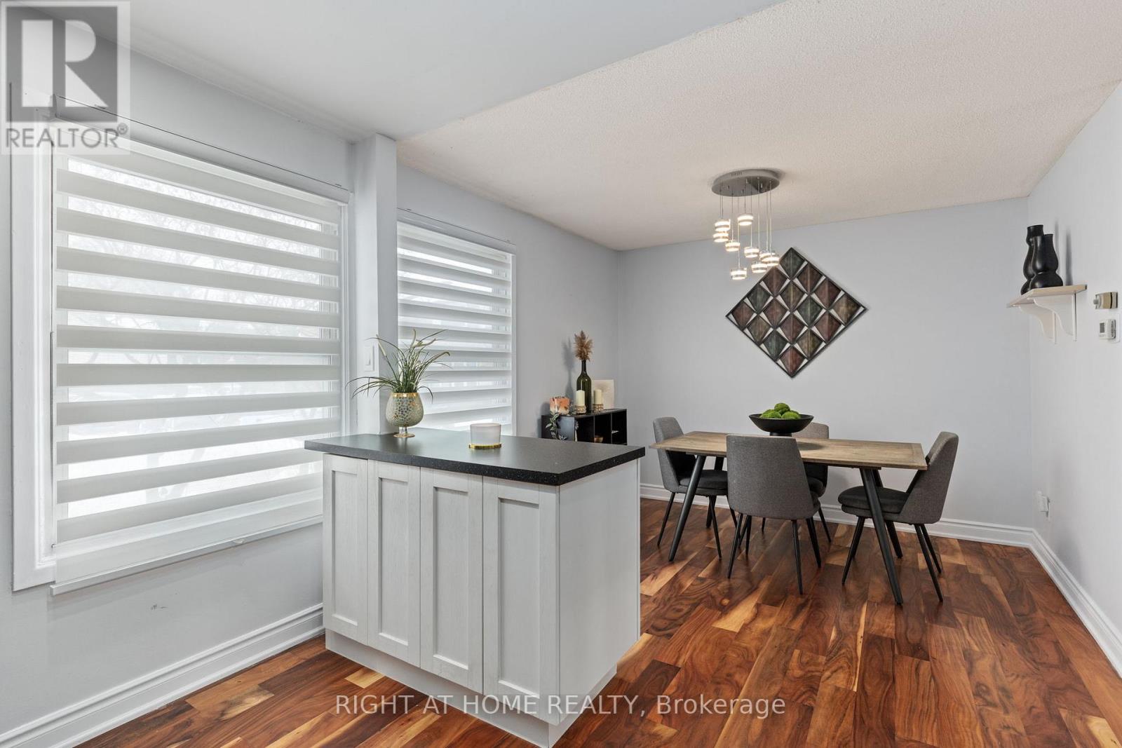 25 - 120 Falconer Drive, Mississauga, Ontario  L5N 1P5 - Photo 6 - W12821462