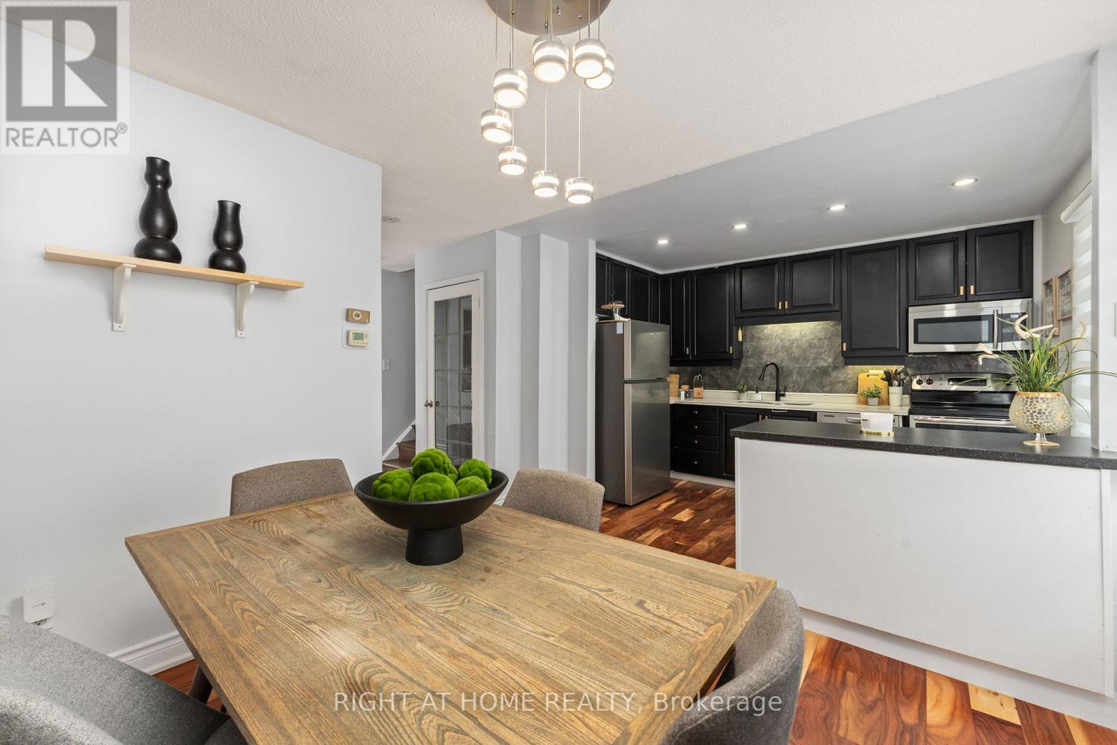 25 - 120 Falconer Drive, Mississauga, Ontario  L5N 1P5 - Photo 7 - W12821462