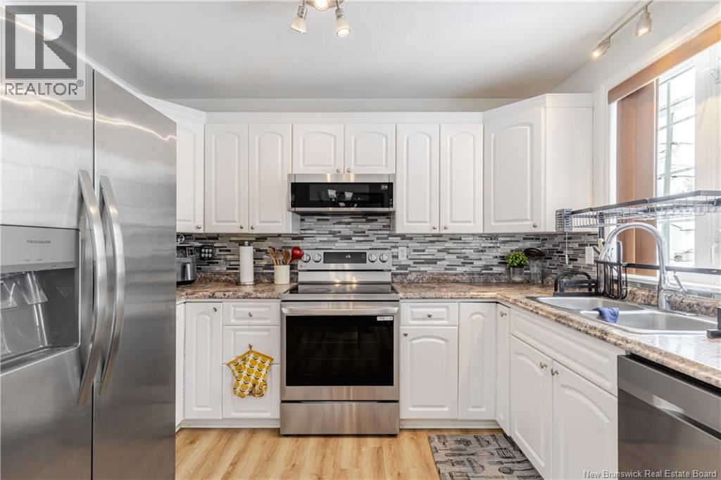 27 Baldwin Street, New Maryland, New Brunswick E3C 1C1 - Photo 10 - NB134061