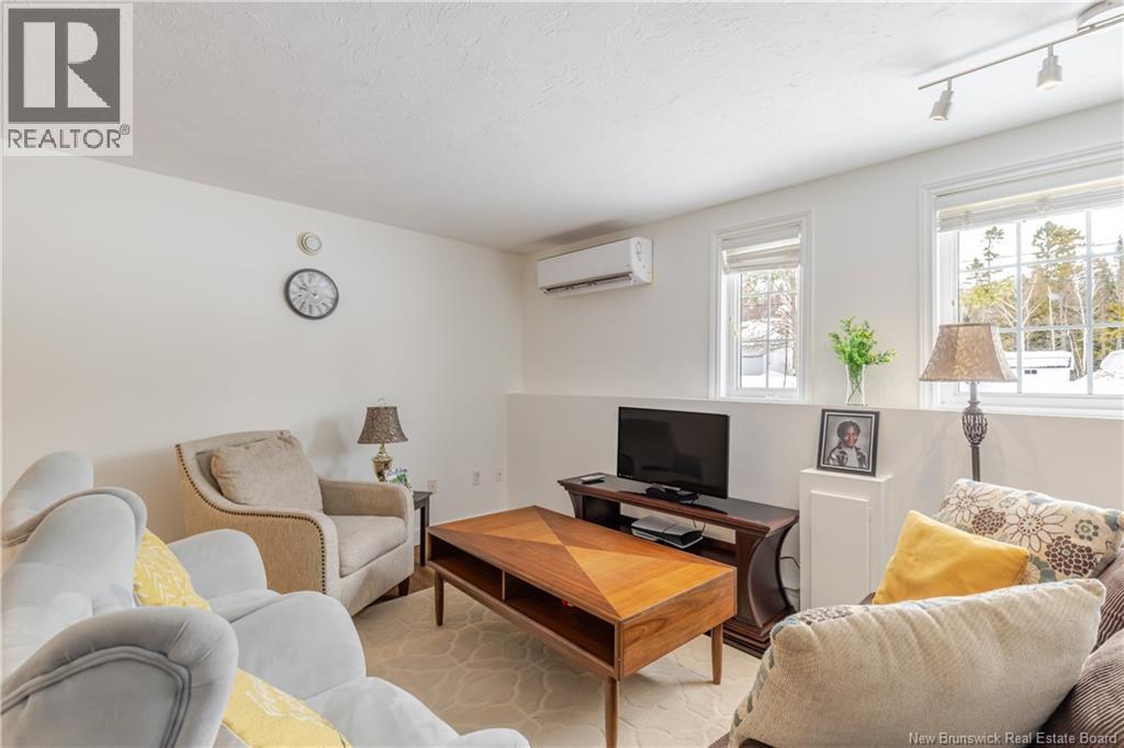 27 Baldwin Street, New Maryland, New Brunswick E3C 1C1 - Photo 33 - NB134061