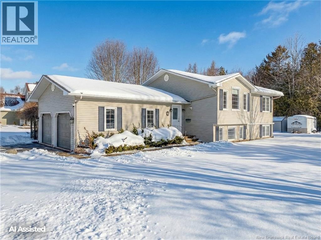 27 Baldwin Street, New Maryland, New Brunswick E3C 1C1 - Photo 4 - NB134061