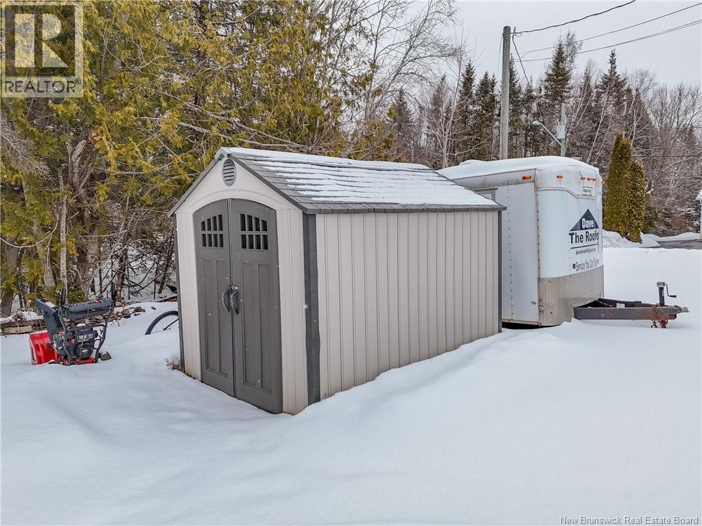 27 Baldwin Street, New Maryland, New Brunswick E3C 1C1 - Photo 5 - NB134061