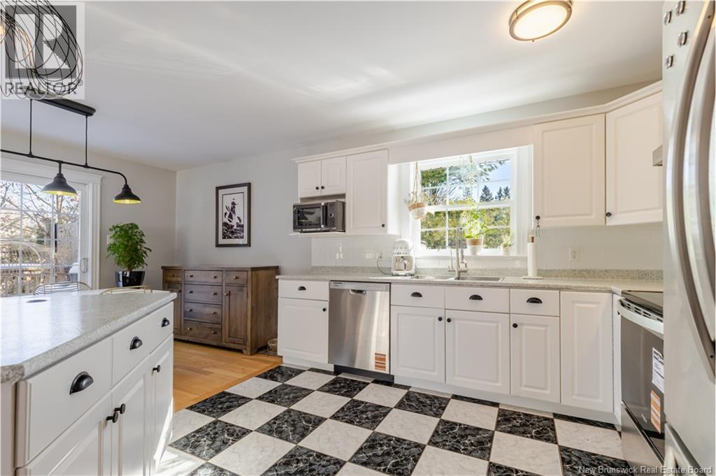 45 Floral Avenue, Fredericton, New Brunswick  E3A 1K8 - Photo 7 - NB132704