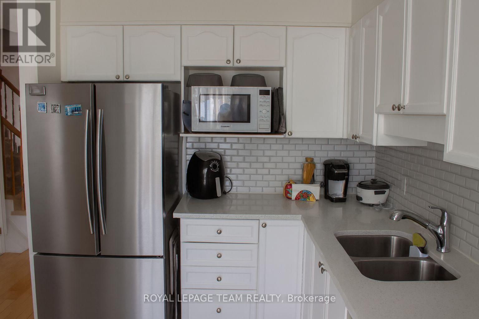 20 Heartleaf Private, Ottawa, Ontario  K1T 3Z9 - Photo 17 - X12820320