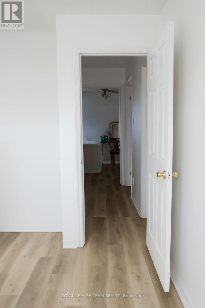20 Heartleaf Private, Ottawa, Ontario  K1T 3Z9 - Photo 27 - X12820320
