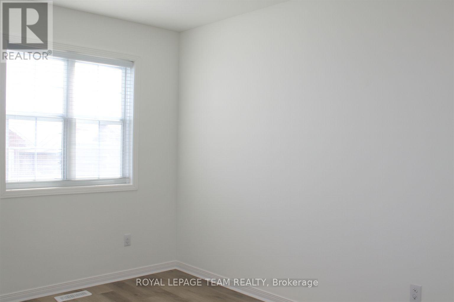 20 Heartleaf Private, Ottawa, Ontario  K1T 3Z9 - Photo 30 - X12820320