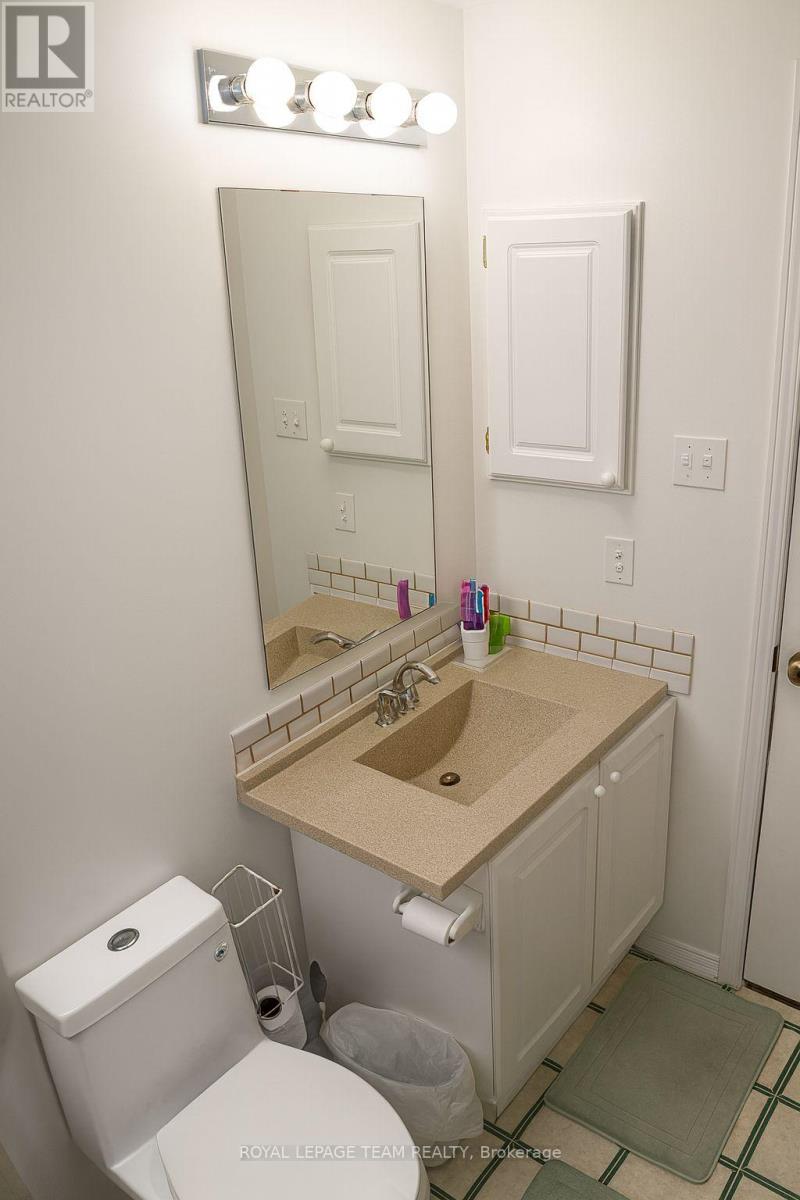 20 Heartleaf Private, Ottawa, Ontario  K1T 3Z9 - Photo 25 - X12820320