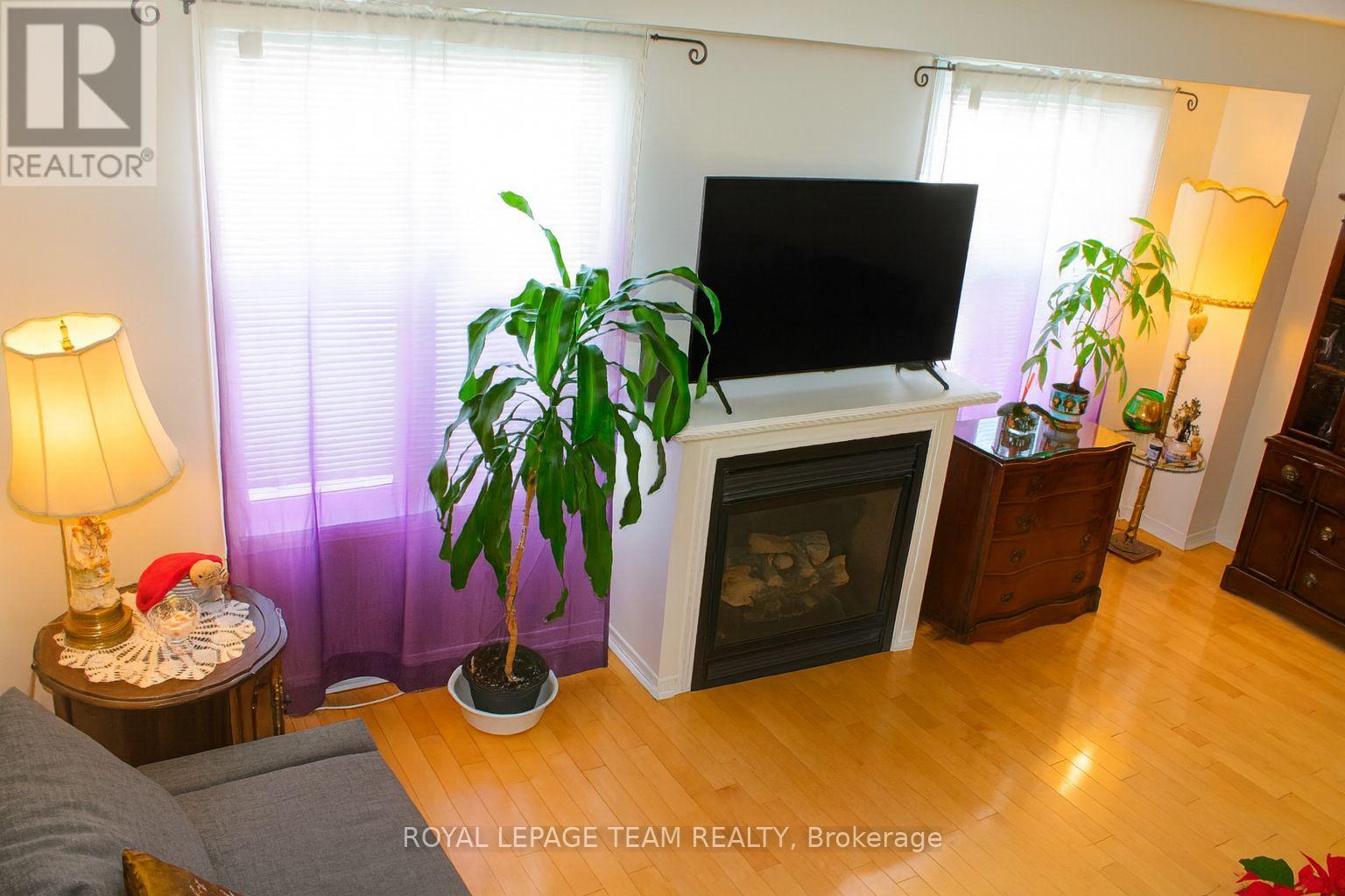 20 Heartleaf Private, Ottawa, Ontario  K1T 3Z9 - Photo 6 - X12820320