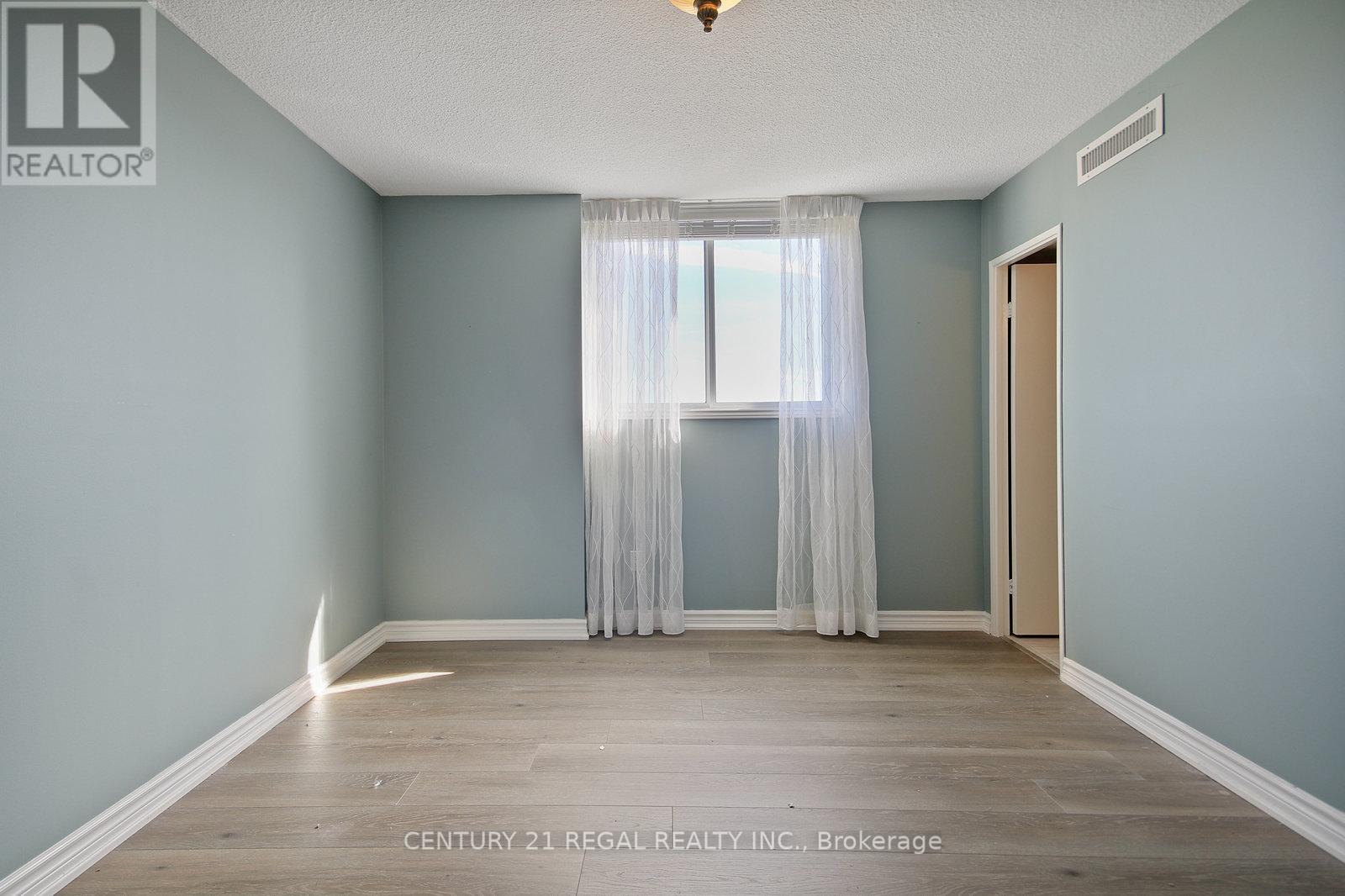 1207 - 812 Burnhamthorpe Road E, Toronto, Ontario  M9C 4W1 - Photo 32 - W12464448