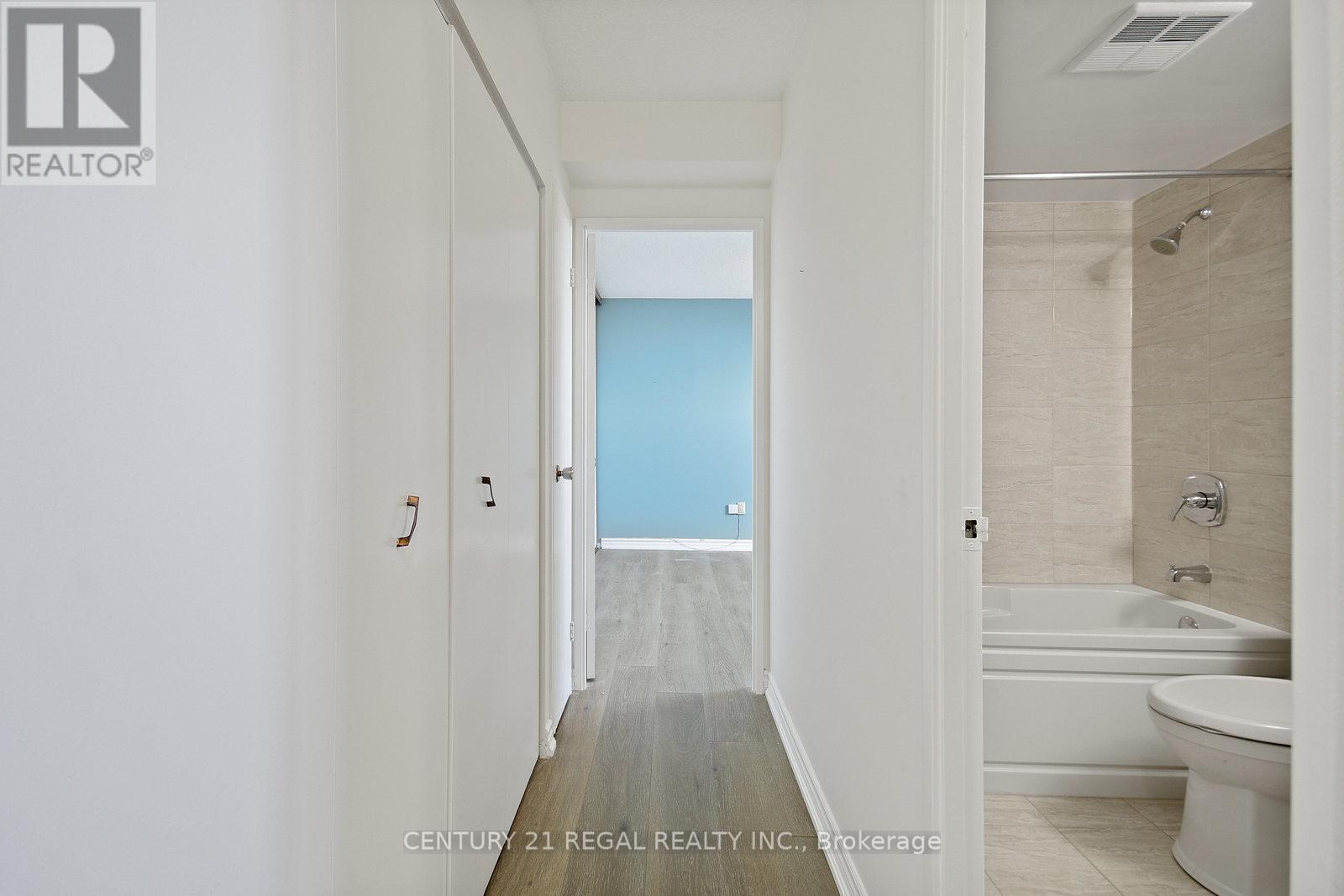 1207 - 812 Burnhamthorpe Road E, Toronto, Ontario  M9C 4W1 - Photo 19 - W12464448