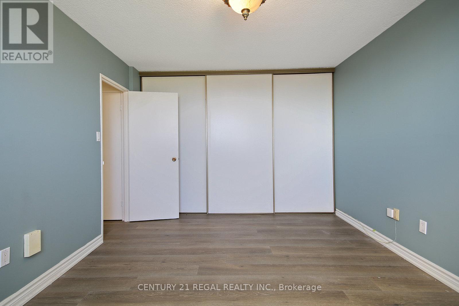 1207 - 812 Burnhamthorpe Road E, Toronto, Ontario  M9C 4W1 - Photo 29 - W12464448