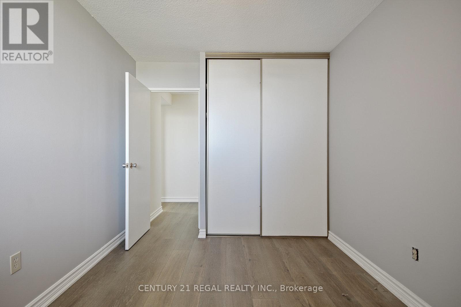 1207 - 812 Burnhamthorpe Road E, Toronto, Ontario  M9C 4W1 - Photo 22 - W12464448