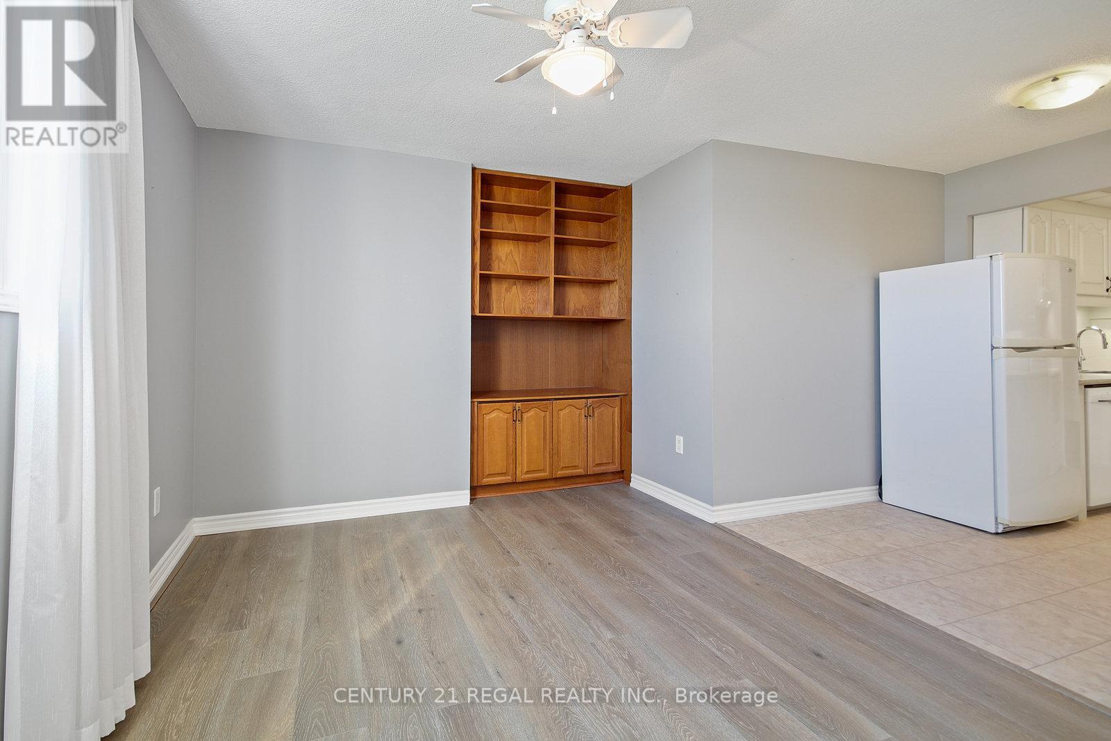 1207 - 812 Burnhamthorpe Road E, Toronto, Ontario  M9C 4W1 - Photo 15 - W12464448