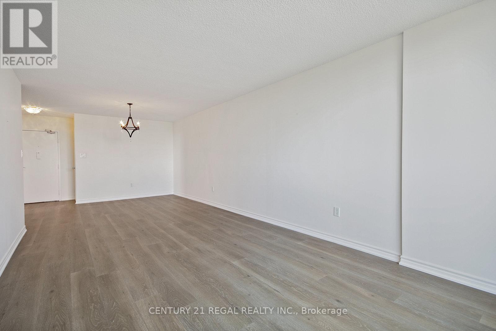 1207 - 812 Burnhamthorpe Road E, Toronto, Ontario  M9C 4W1 - Photo 10 - W12464448