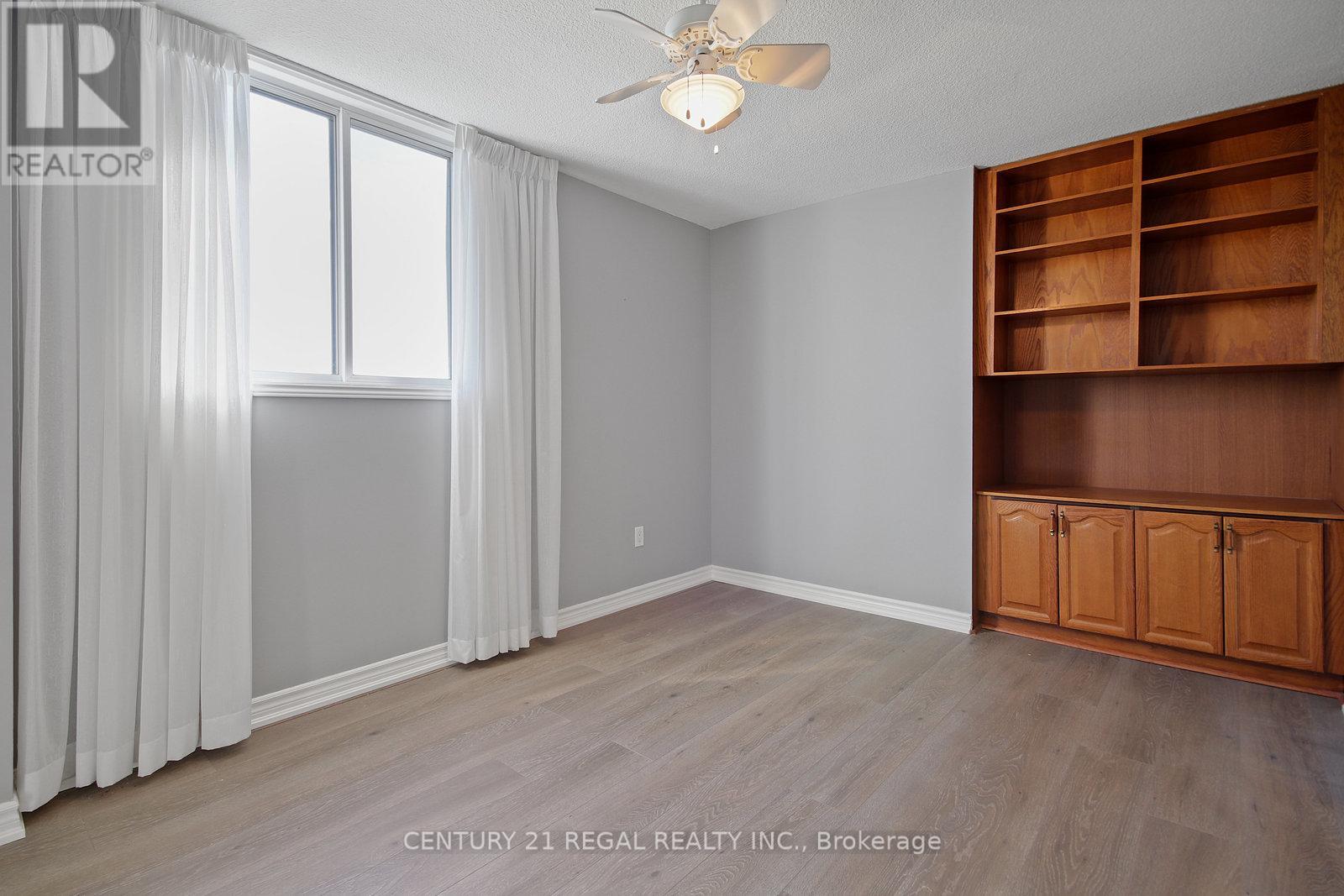 1207 - 812 Burnhamthorpe Road E, Toronto, Ontario  M9C 4W1 - Photo 17 - W12464448