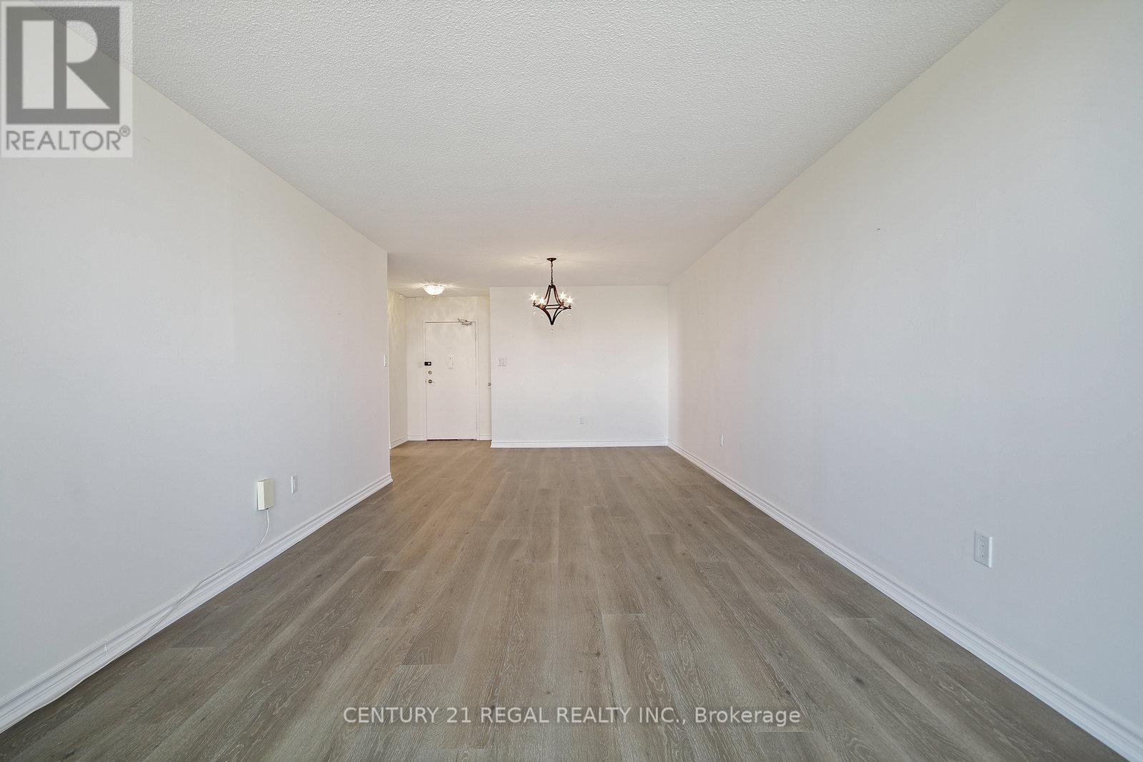 1207 - 812 Burnhamthorpe Road E, Toronto, Ontario  M9C 4W1 - Photo 5 - W12464448