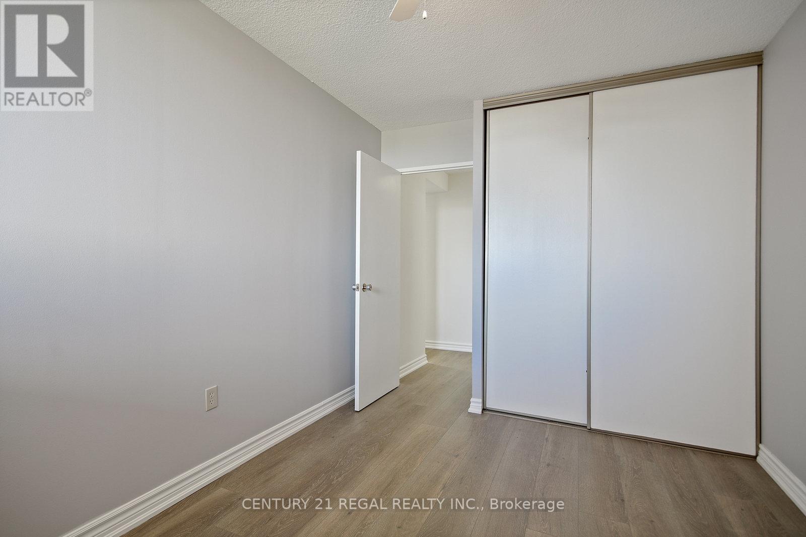 1207 - 812 Burnhamthorpe Road E, Toronto, Ontario  M9C 4W1 - Photo 23 - W12464448