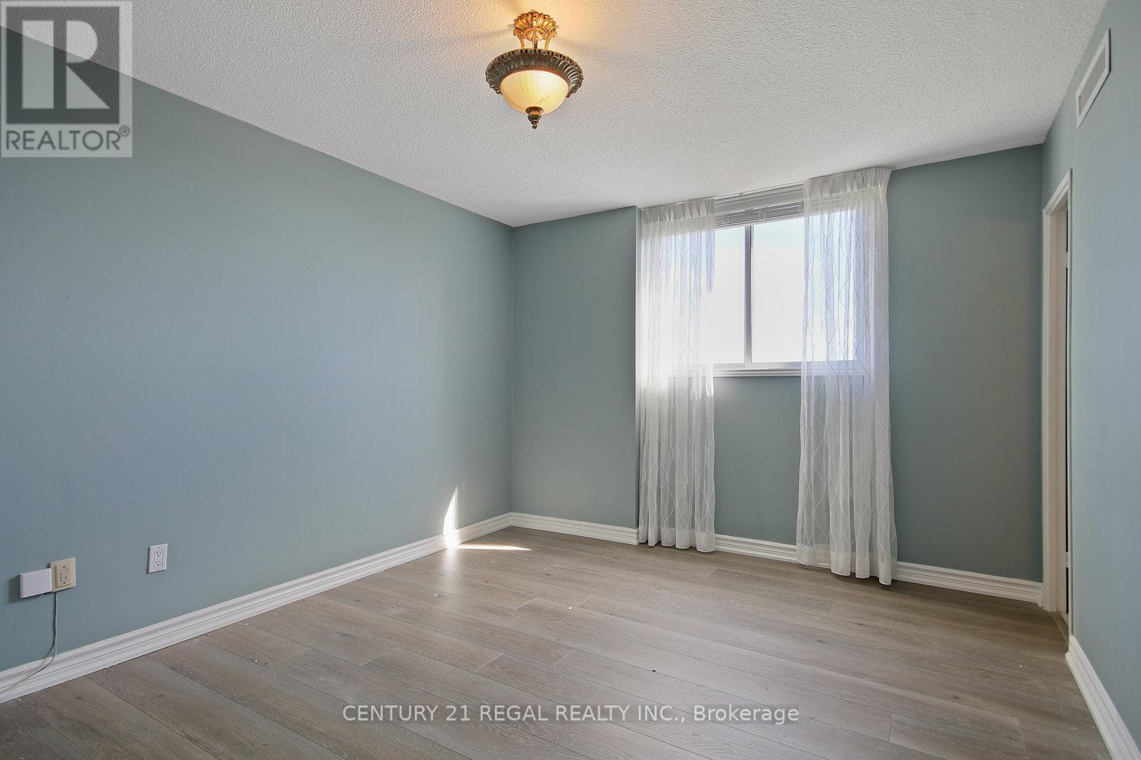 1207 - 812 Burnhamthorpe Road E, Toronto, Ontario  M9C 4W1 - Photo 33 - W12464448